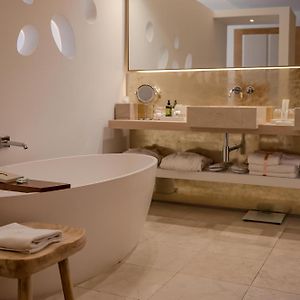 Luxe Suite